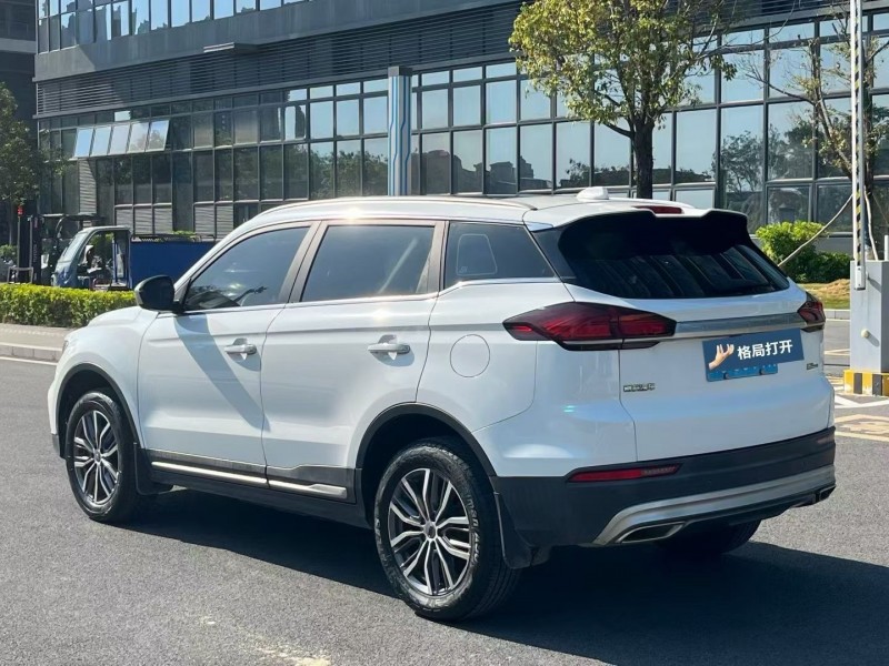 东莞20年吉利博越8