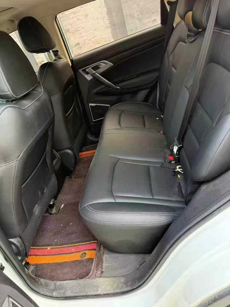 菏泽21年吉利博越5