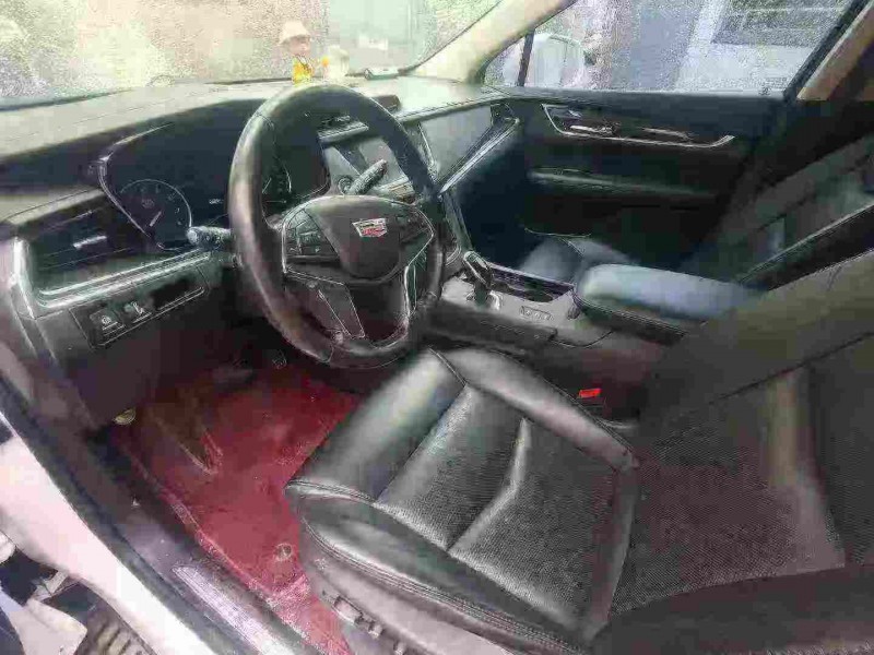 淮北17年凯迪拉克XT54