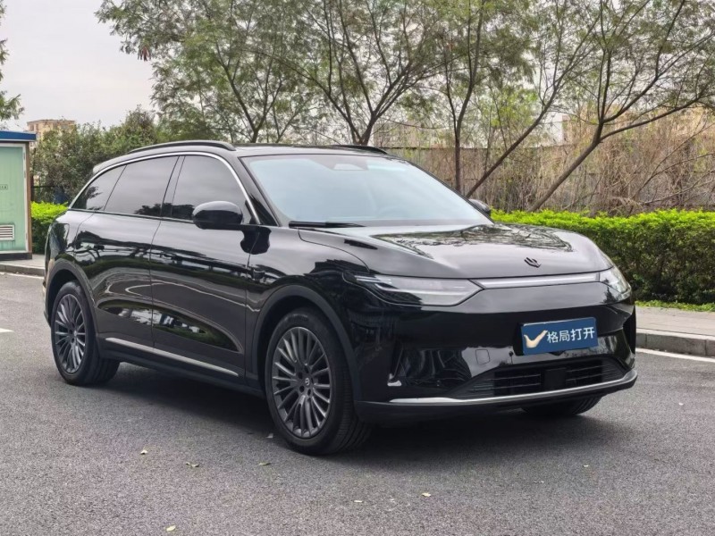 东莞26年零跑汽车C112