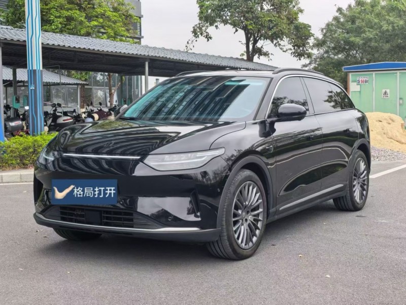 东莞26年零跑汽车C113