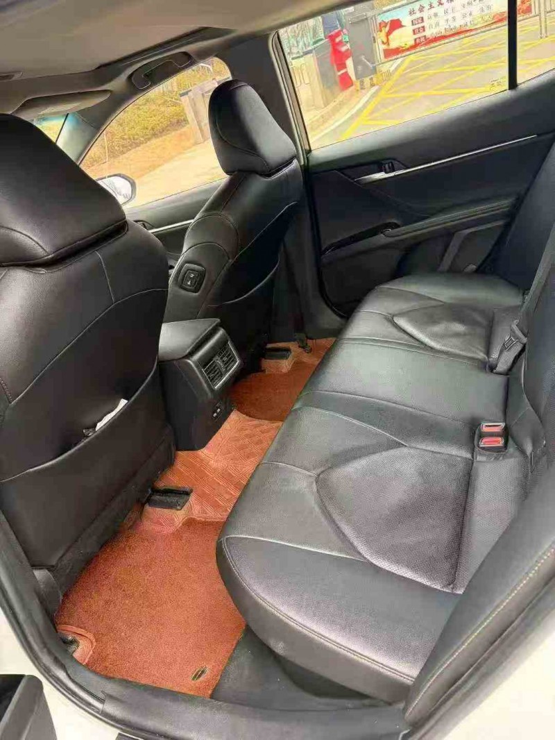 枣庄21年丰田凯美瑞4