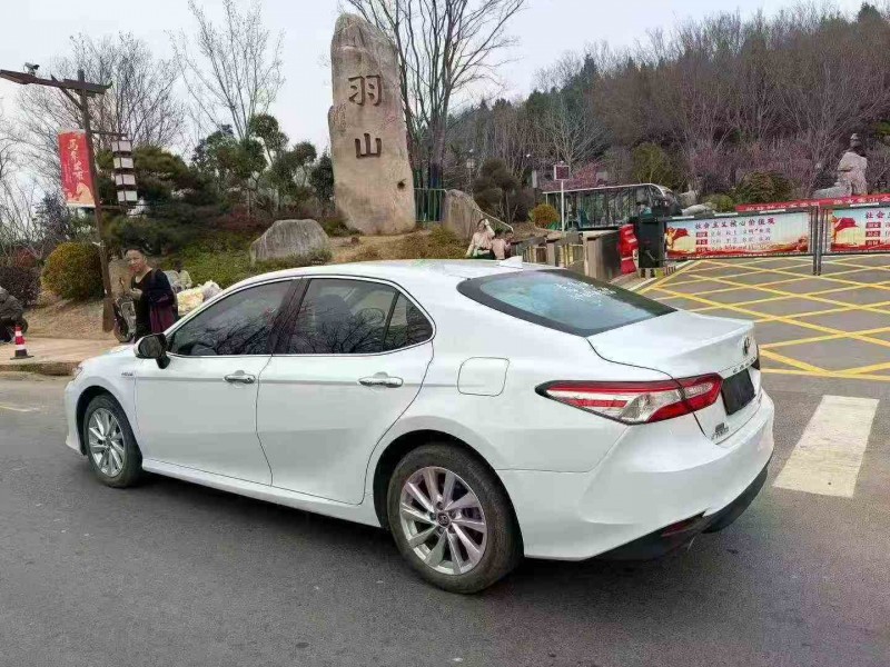 枣庄21年丰田凯美瑞7