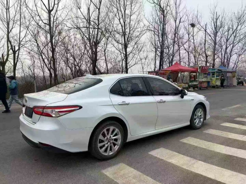 枣庄21年丰田凯美瑞8