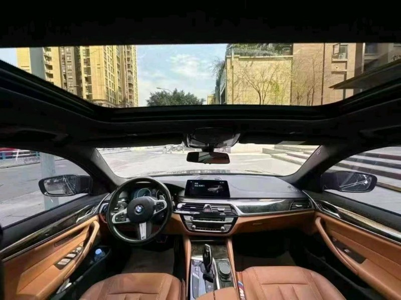 重庆19年宝马5系6