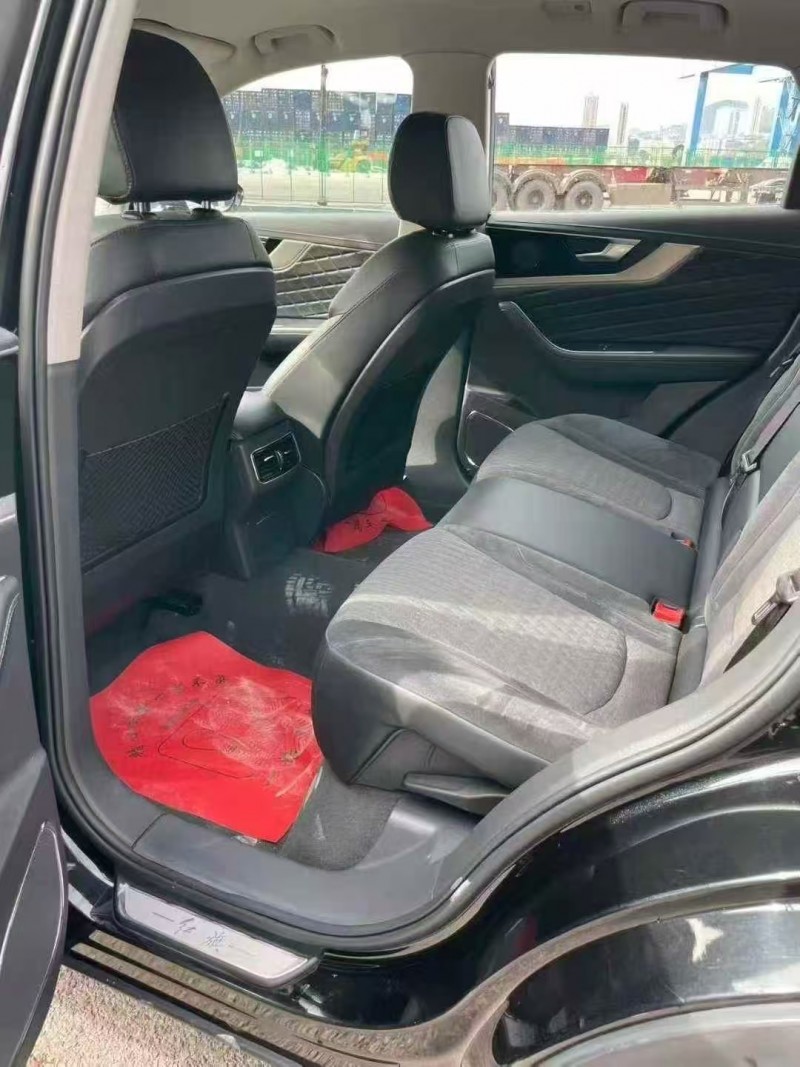 六盘水19年红旗HS56