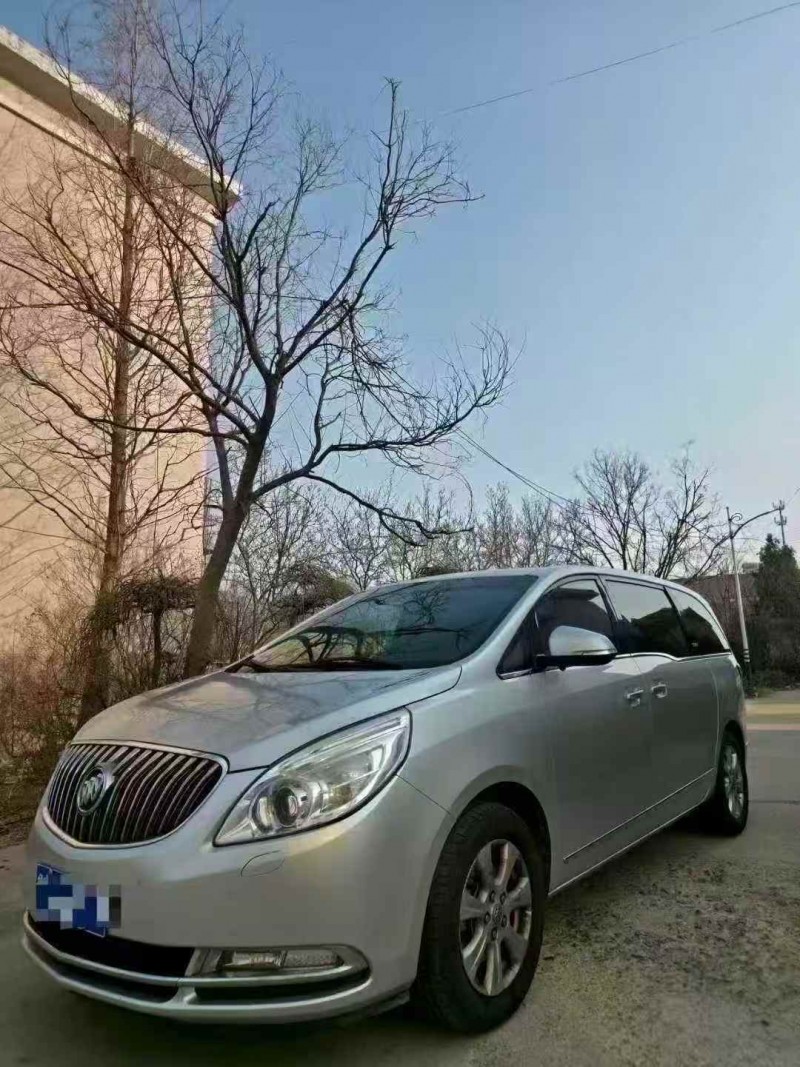 济宁16年别克GL82