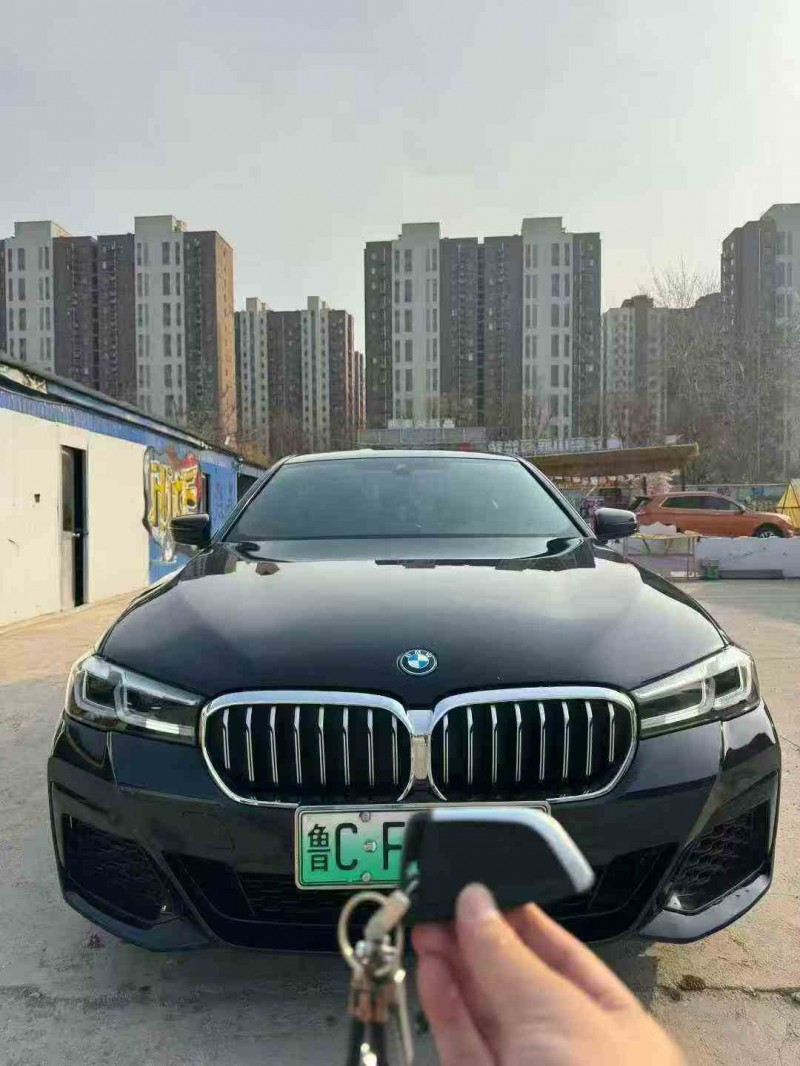 济宁22年宝马5系1