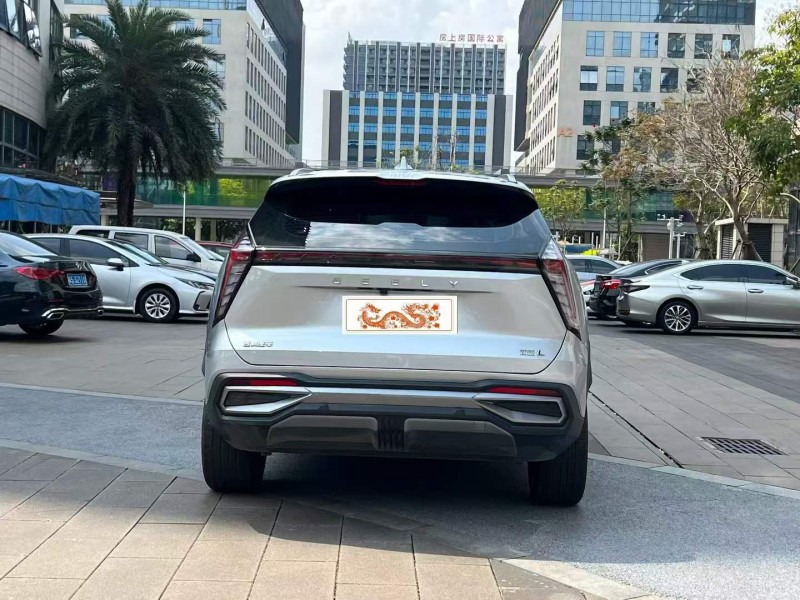 佛山25年吉利博越9