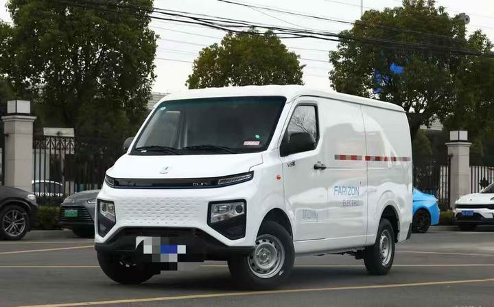 成都23年吉利星享3