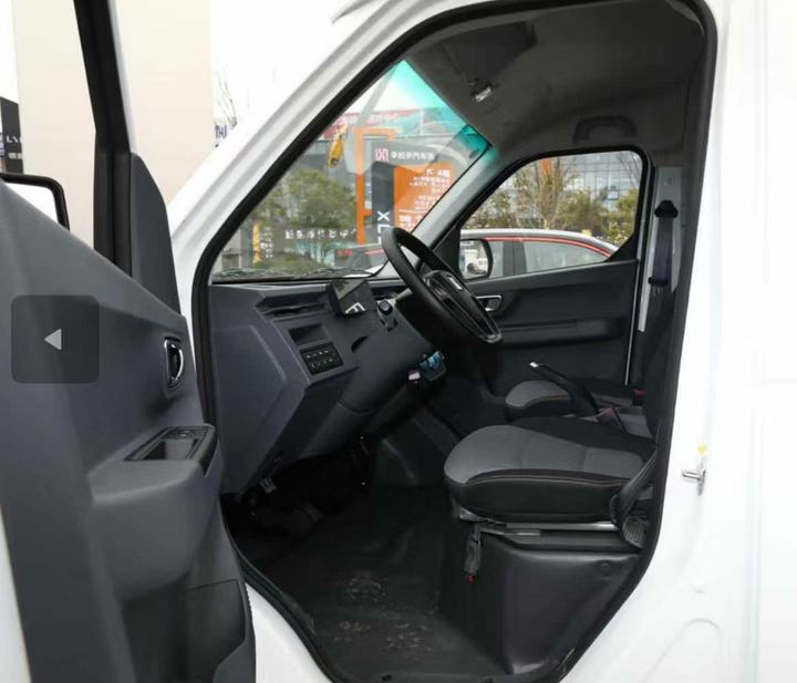 成都23年吉利星享5