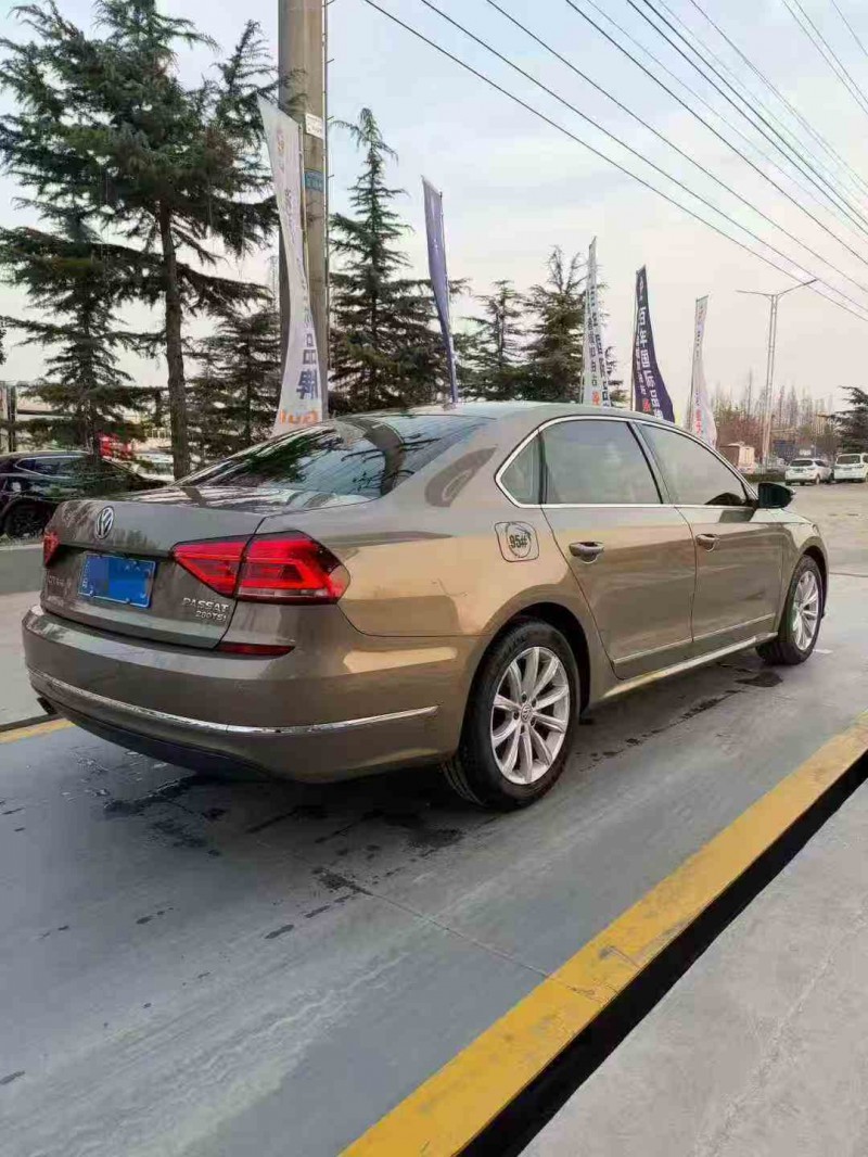 济宁17年大众帕萨特8