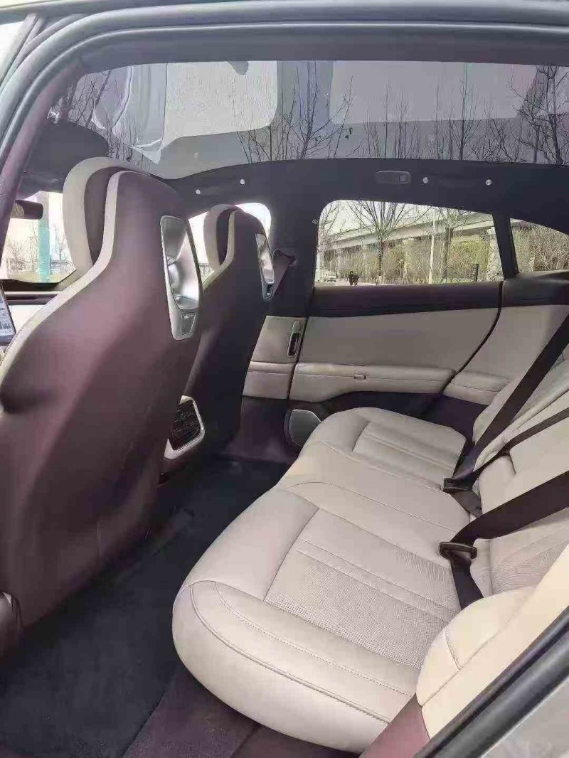 天津25年小米SU74