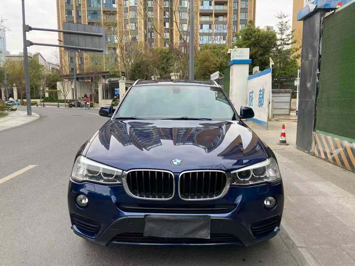 成都17年宝马X31