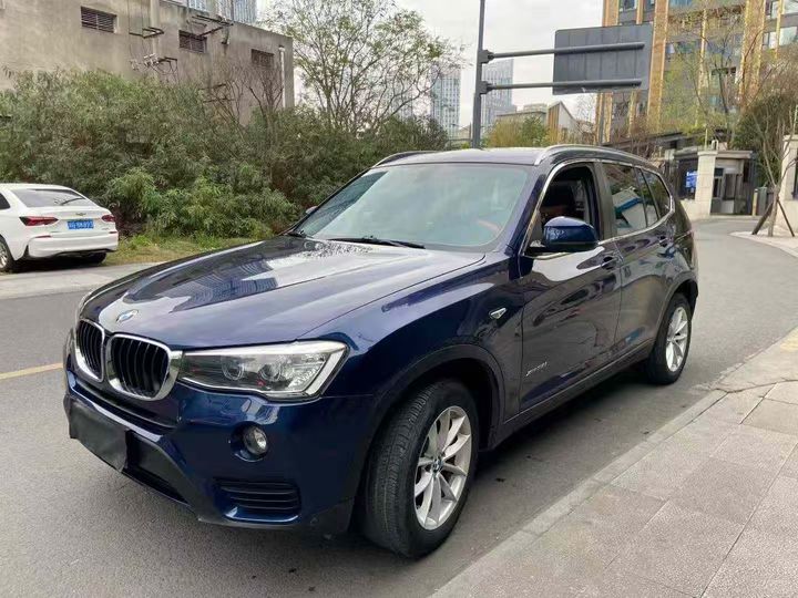 成都17年宝马X33