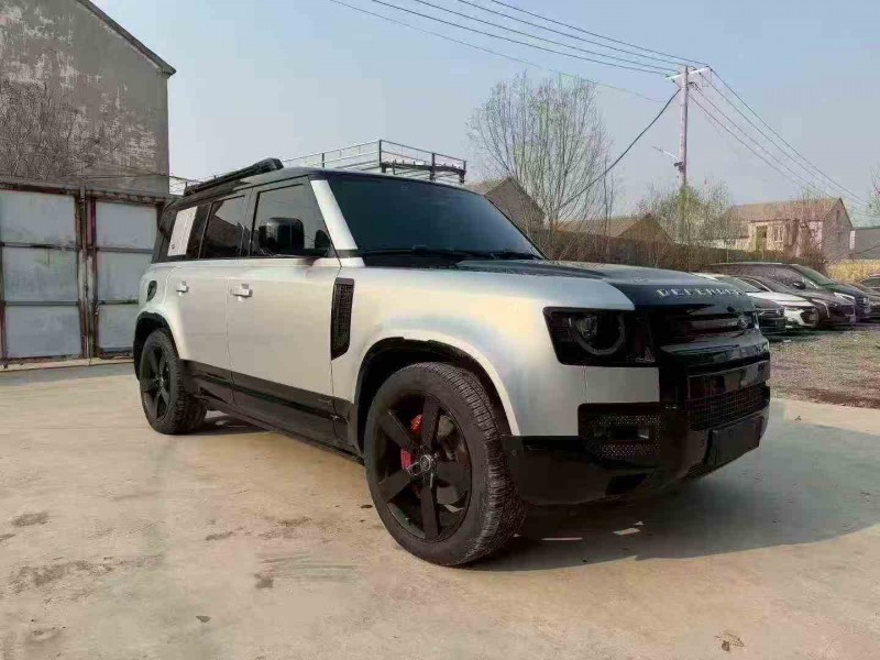 淄博23年路虎卫士3