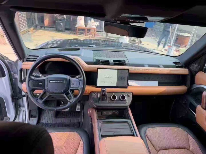 淄博23年路虎卫士4