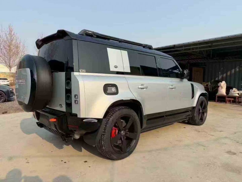 淄博23年路虎卫士8