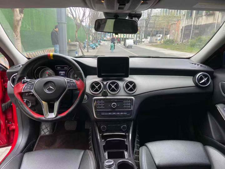 成都16年奔驰GLA6