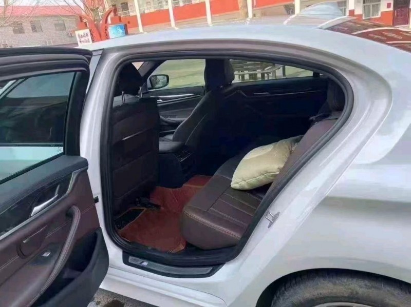 安陽19年寶馬5系5