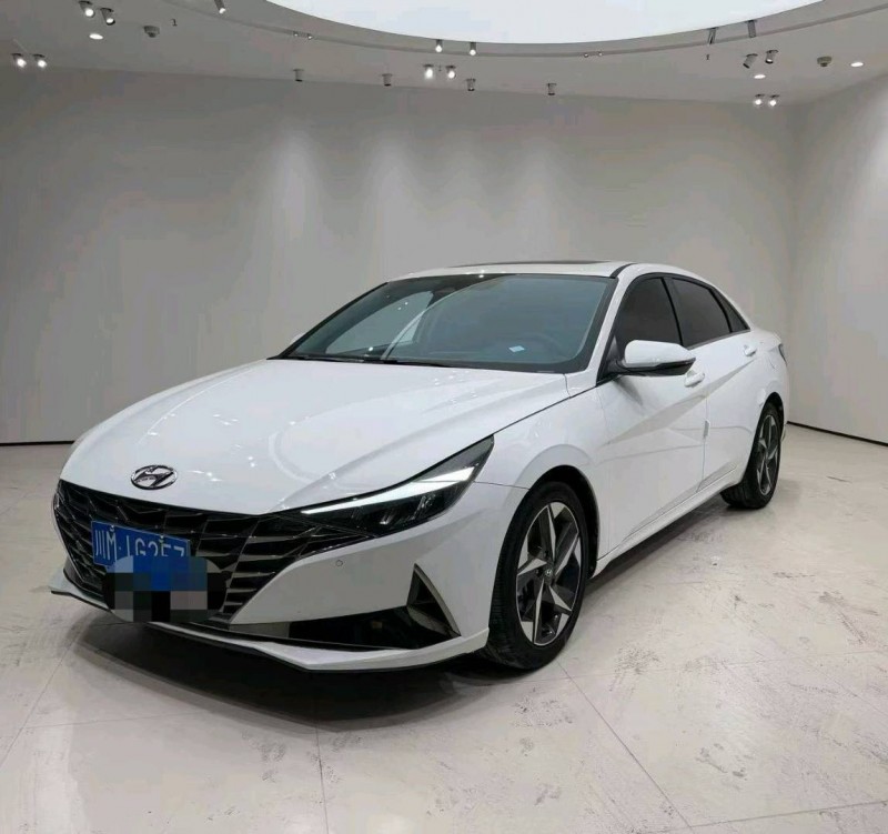 成都23年现代伊兰特2