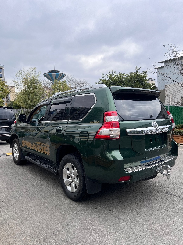 成都15年丰田普拉多3