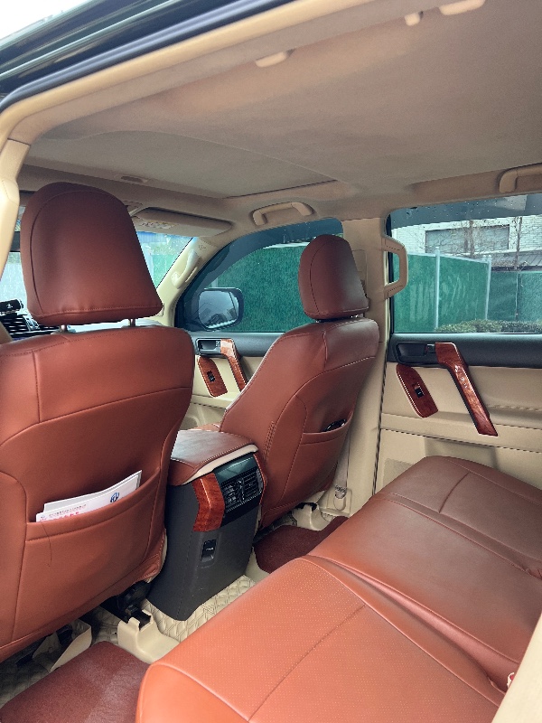 成都15年丰田普拉多6