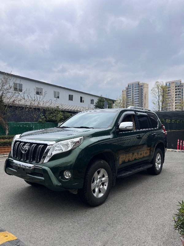 成都15年丰田普拉多7