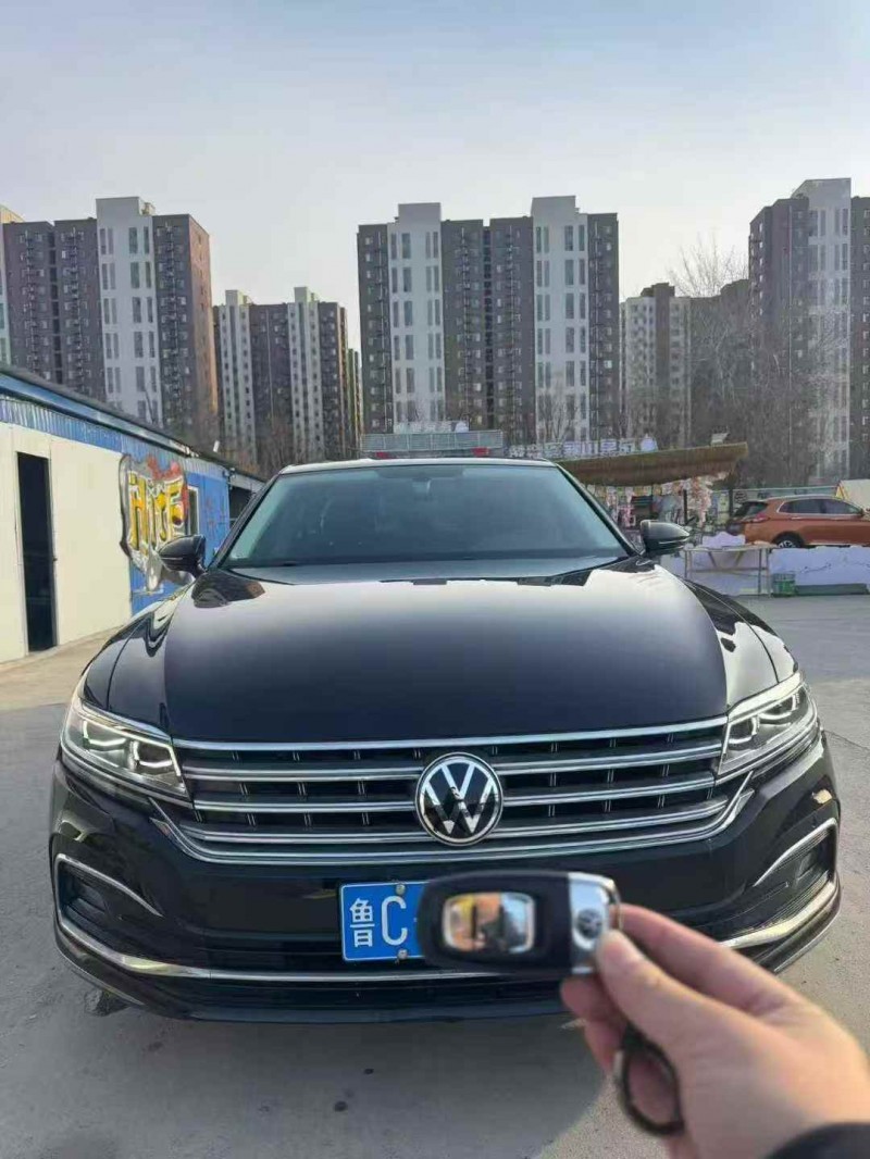 济宁22年大众辉昂1