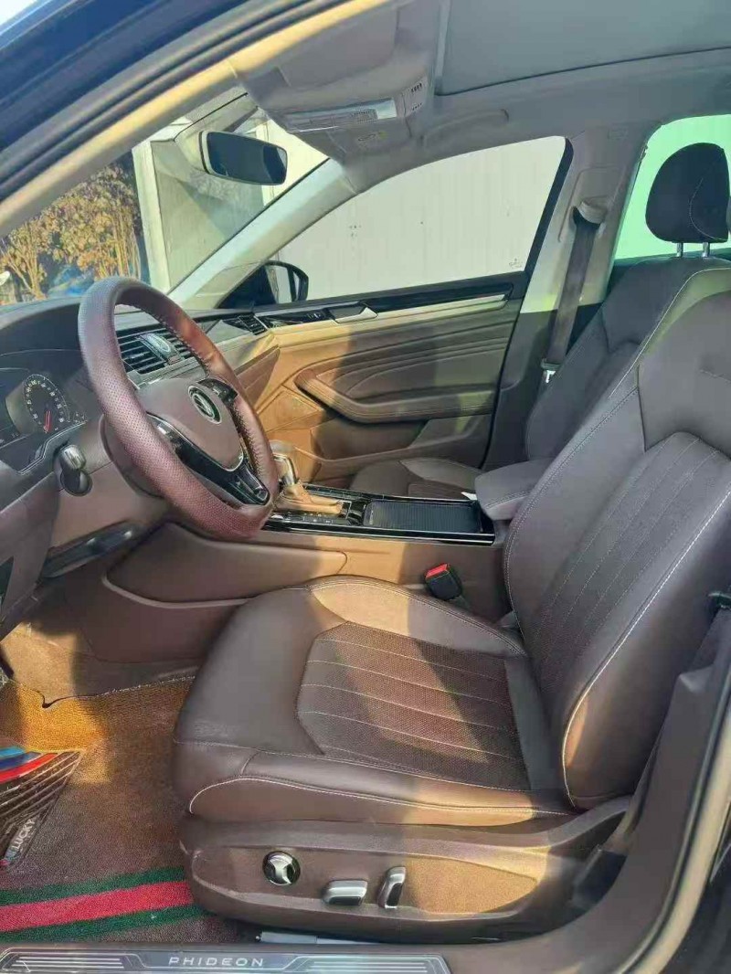 济宁22年大众辉昂3