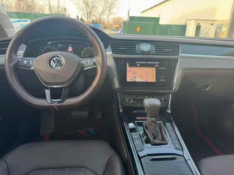 济宁22年大众辉昂6