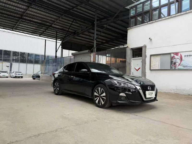 徐州22年日产天籁3