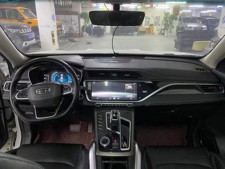 成都20年吉利博越5