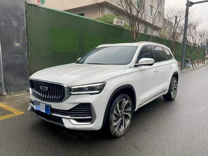 成都23年吉利星越3