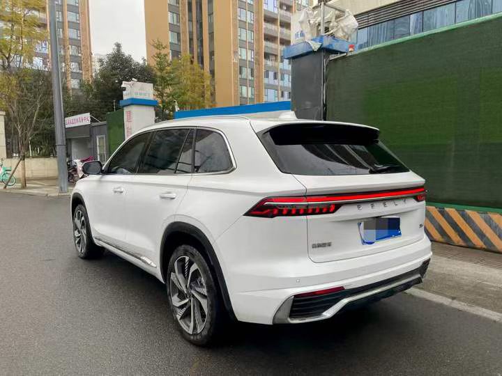 成都23年吉利星越7