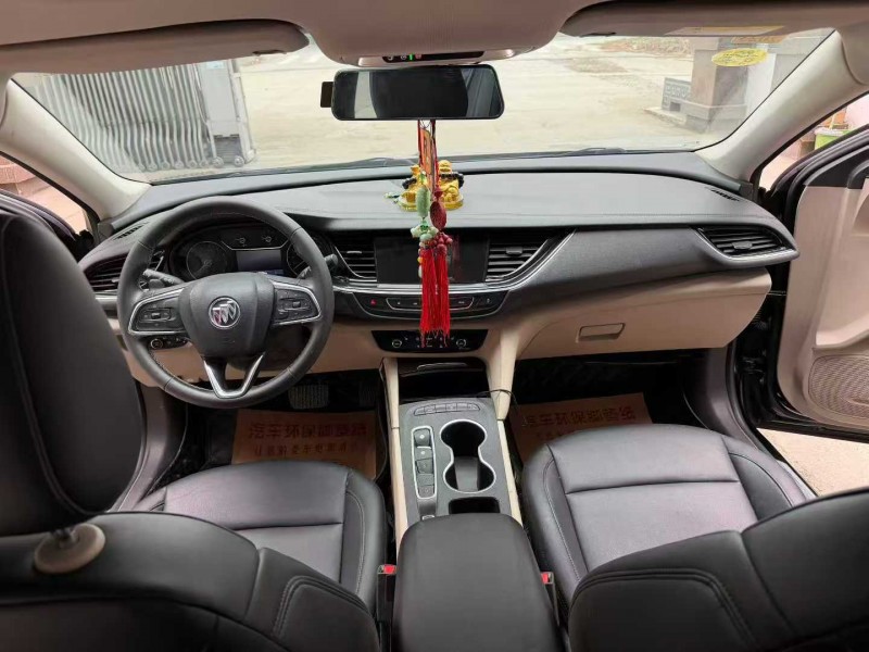 徐州21年别克君威5