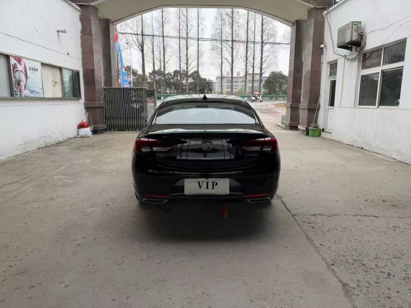 徐州21年别克君威9