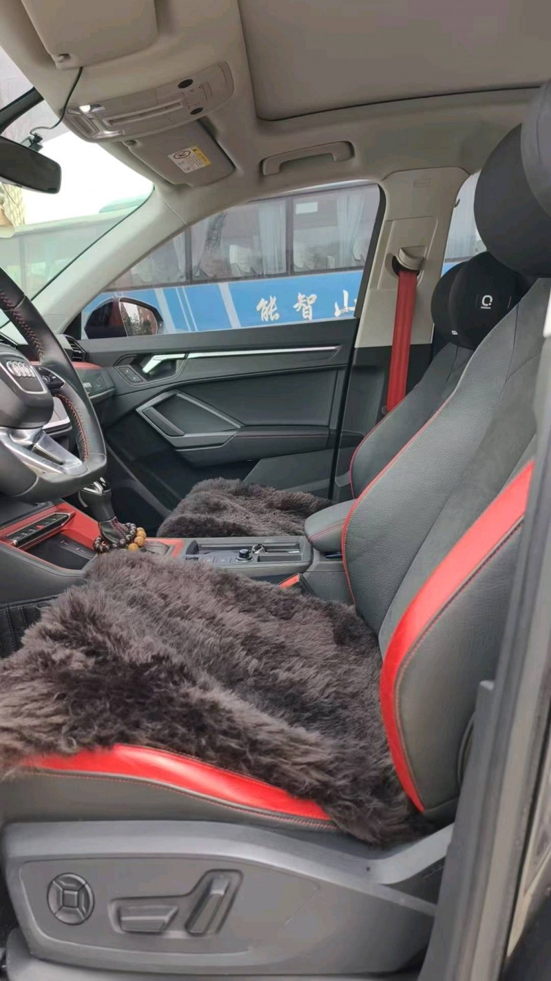 唐山21年奧迪Q34