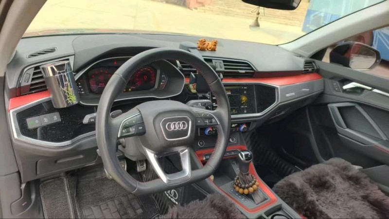 唐山21年奧迪Q36