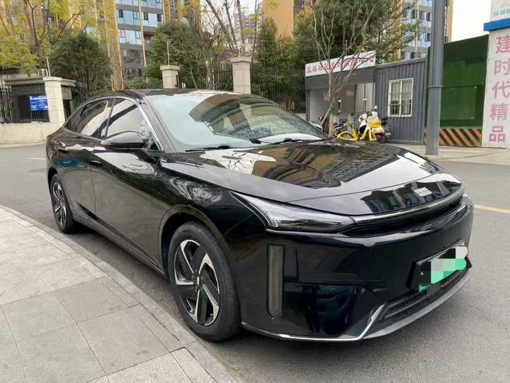 成都24年吉利银河2