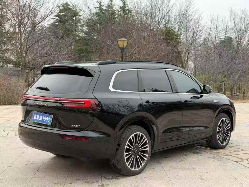 东营24年华为智选问界8