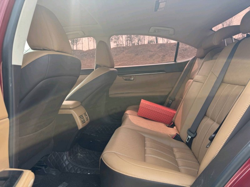 平顶山17年雷克萨斯ES3