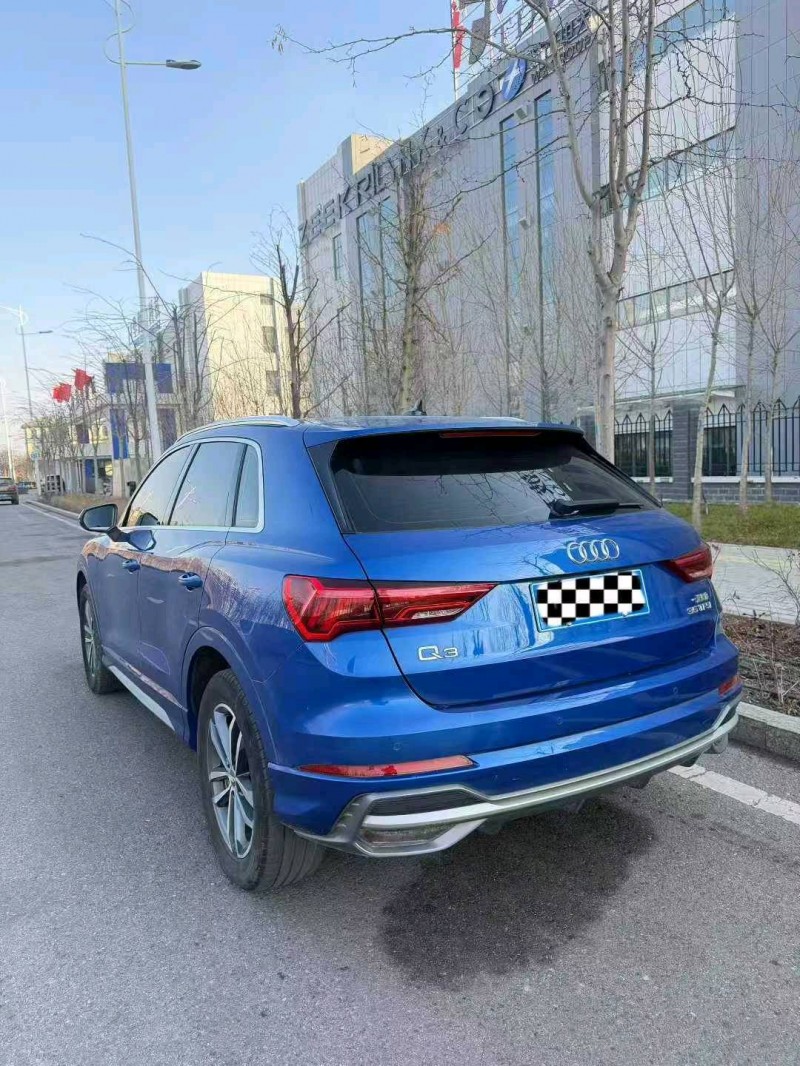 青岛21年奥迪Q36