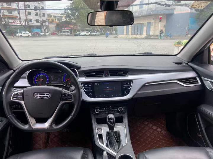 成都21年吉利远景6