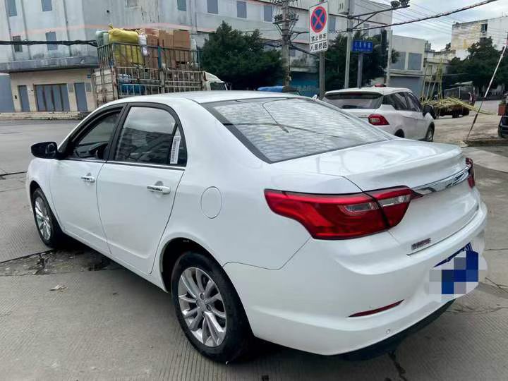 成都21年吉利远景7