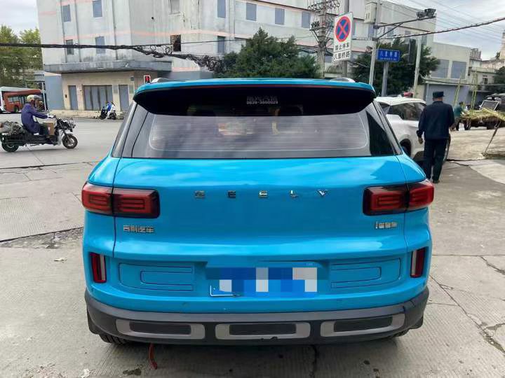 成都21年吉利icon9