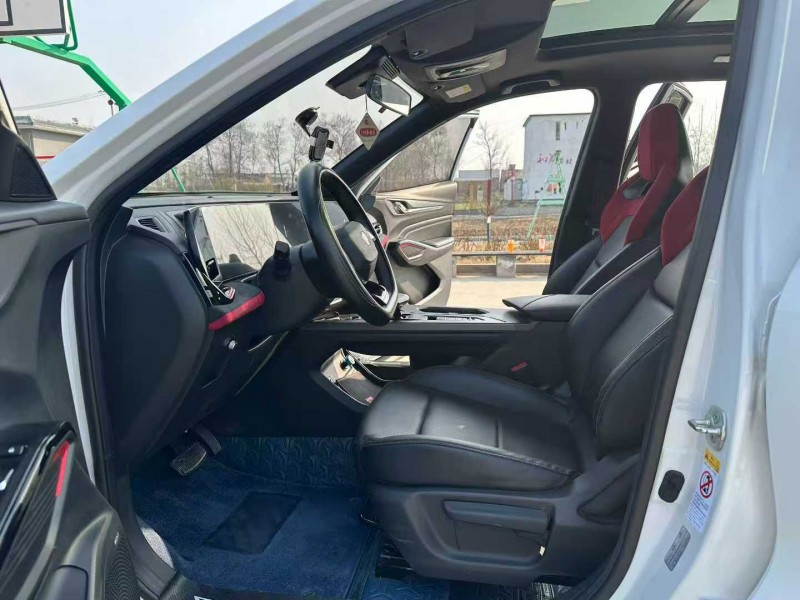 徐州25年長安汽車逸動3