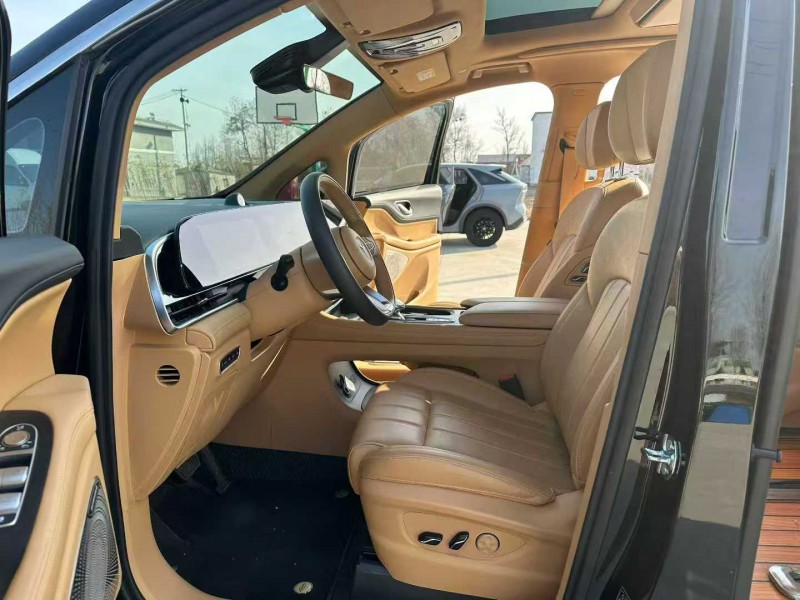 徐州24年岚图汽车梦想家3