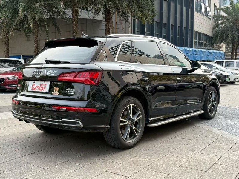 佛山19年奥迪Q58