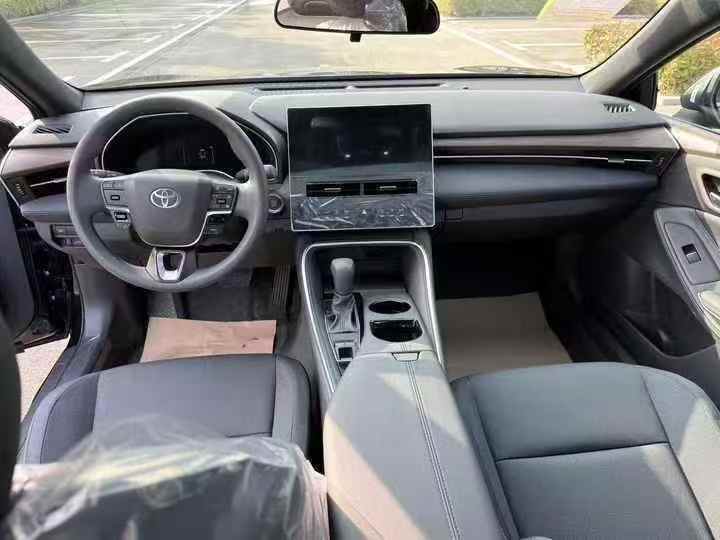 苏州26年丰田亚洲龙6